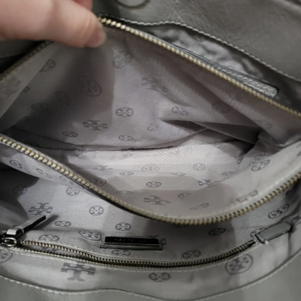 Tory Burch Alexa Quilted Slouchy Leather Tote Cement‎ Grey Gray Luxury Chevron